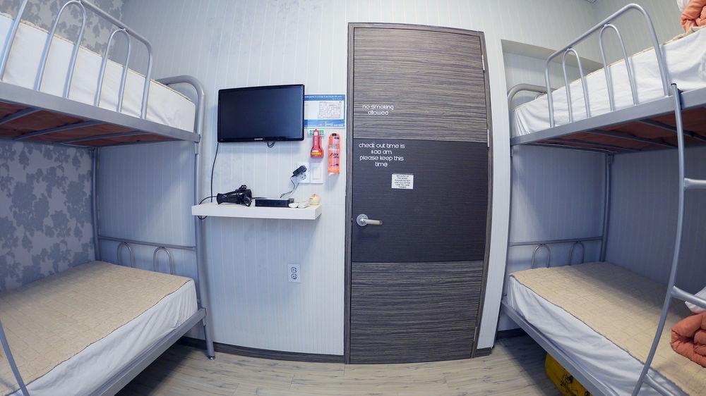 Hi - Hotel