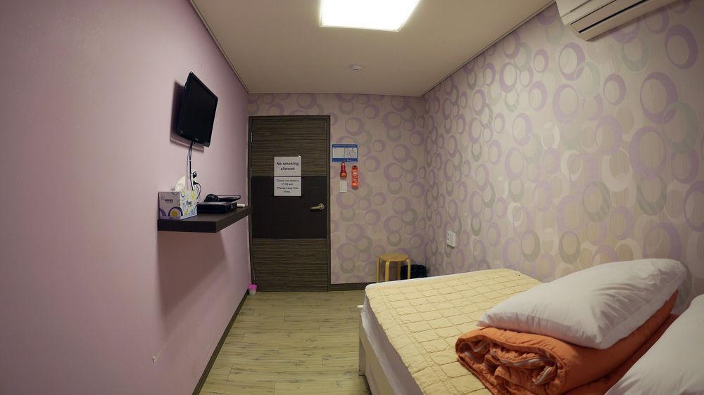 Hi - Hotel