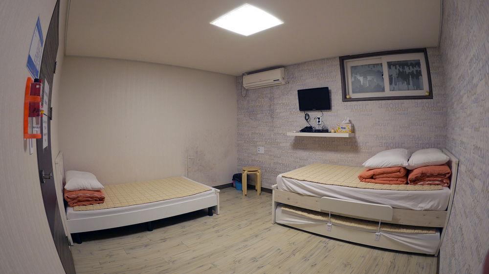 Hi - Hotel 2*